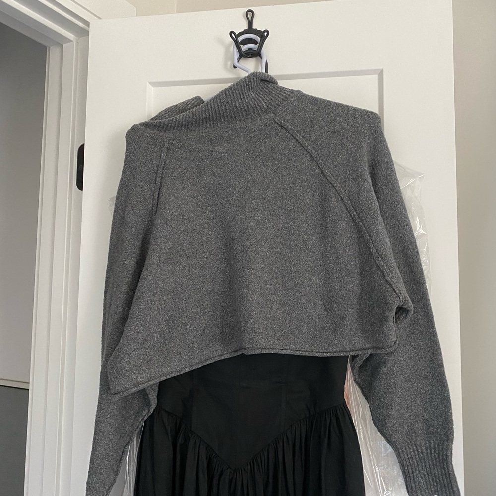 Urban Outfitters Kyla Cropped Turtleneck Sweater in Dark Grey - Picture 3 of 4